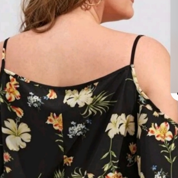 Off-Shoulder Dress - Picture 4 of 5